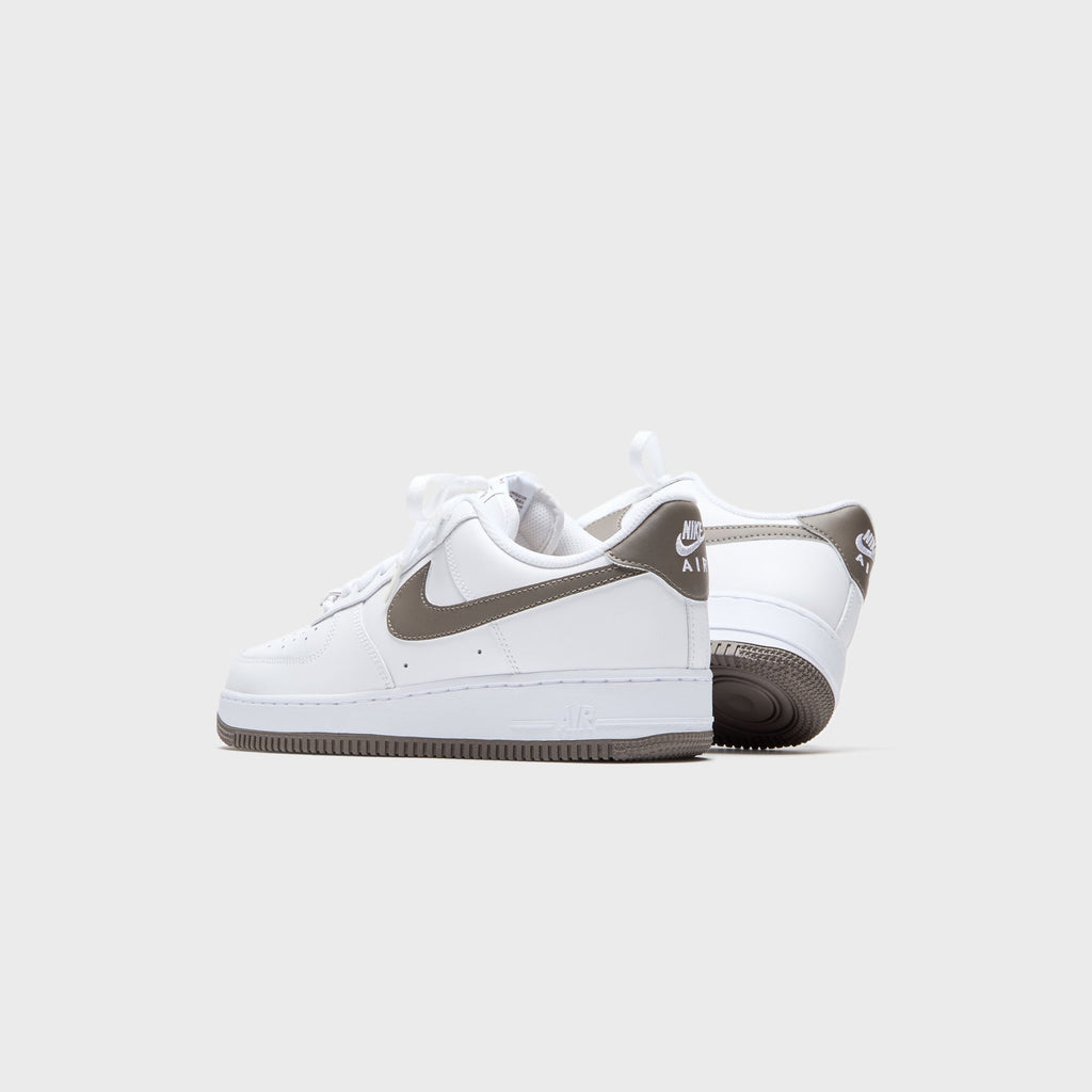 Nike Air Force 1 '07 - White / Cave Stone
