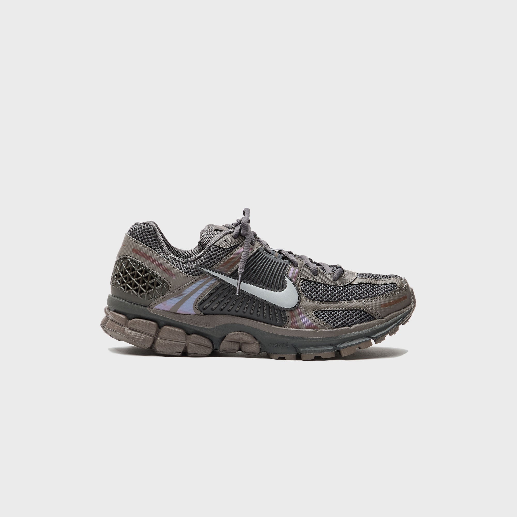 Nike Zoom Vomero 5 - Cave Stone / Metallic Silver
