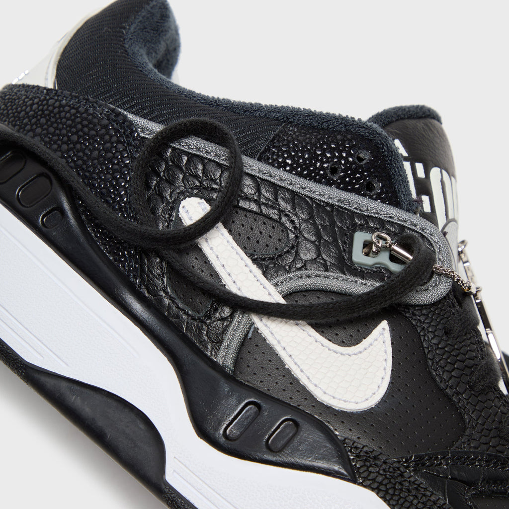 Nike x NIGO Air Force 3 Low - Black / White