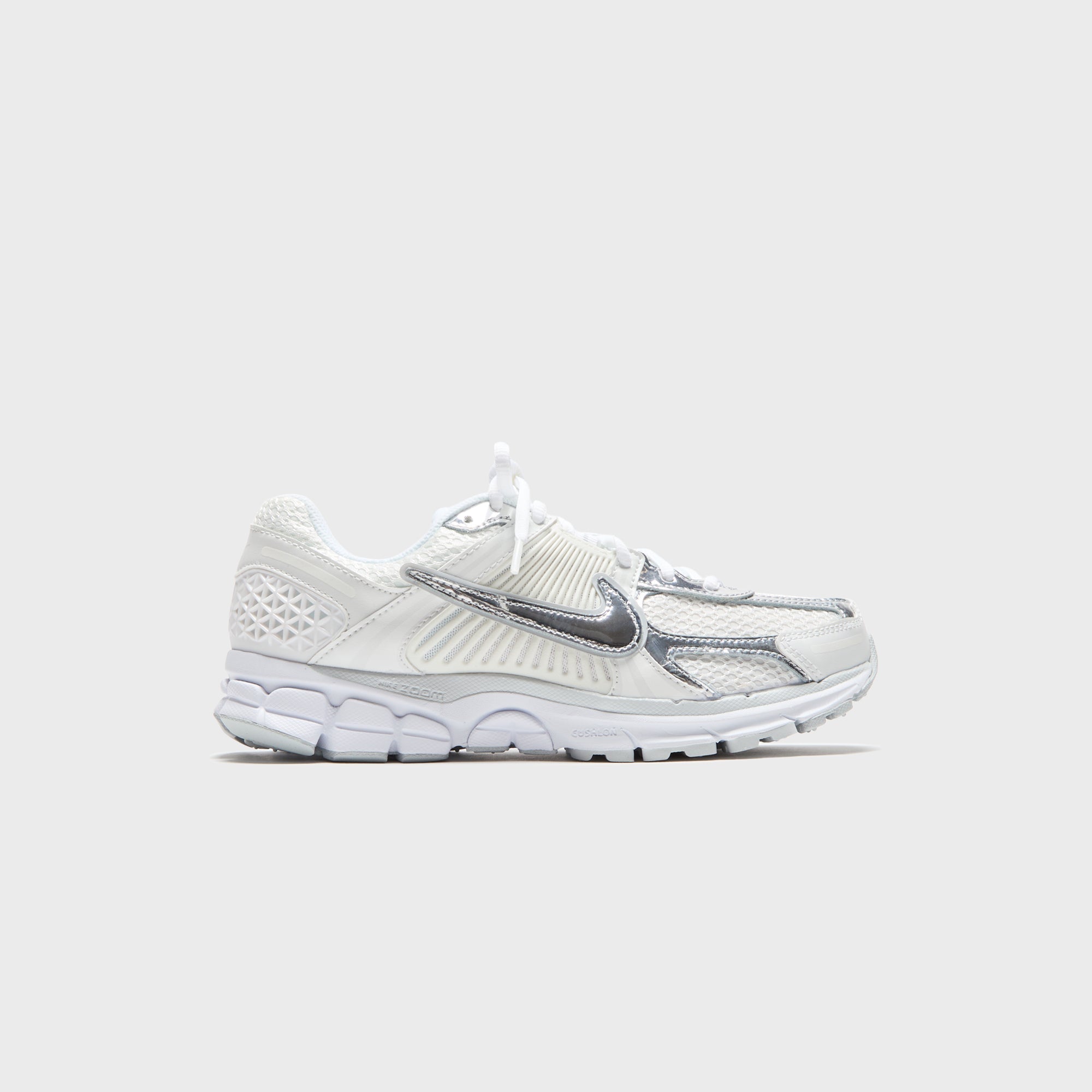 Nike WMNS Zoom Vomero 5 - Metallic White / Metallic Silver / Summit White