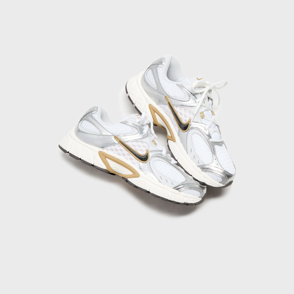 Nike V5 Rnr - White / Medium Ash / Parachute Beige / Metallic Pewter / Photon Dust / Sail