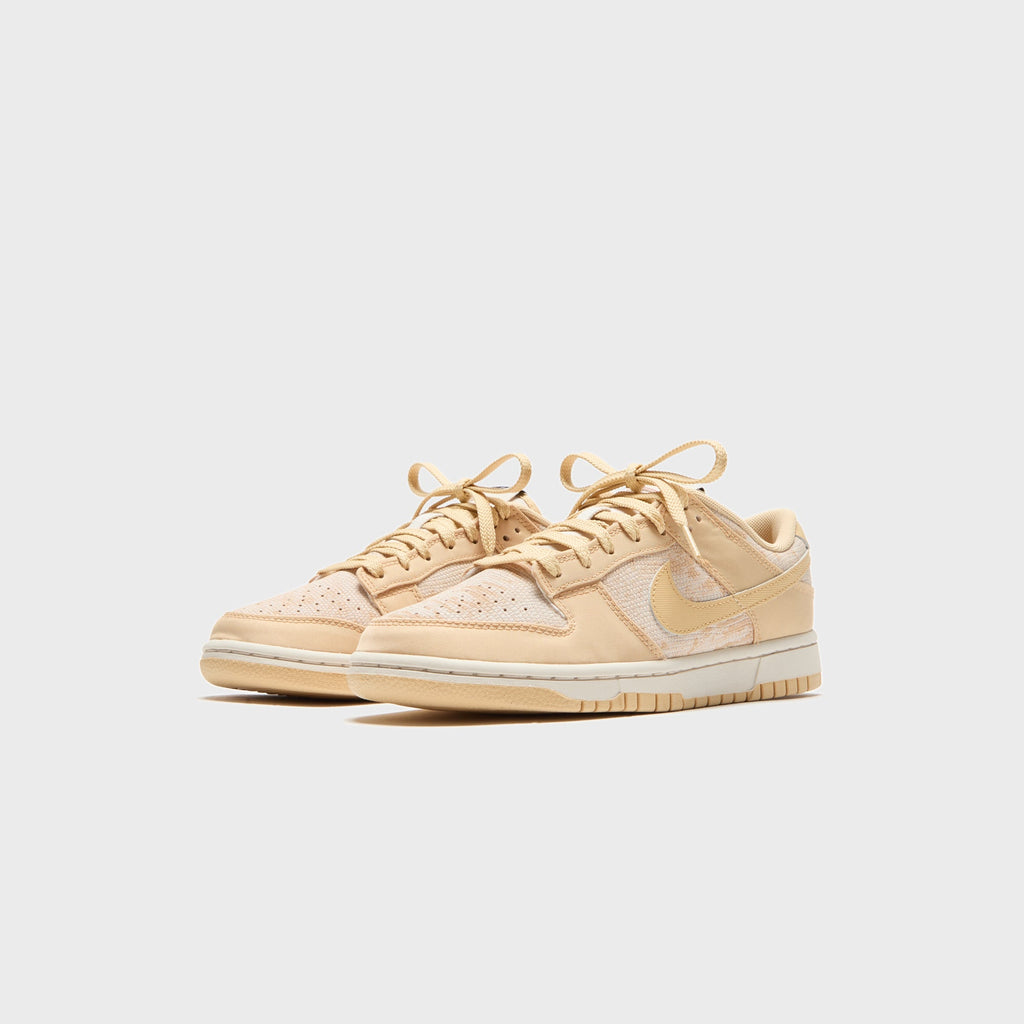 Nike WMNS Dunk Low - Light Orewood Brown / University Red / Black / Sesame