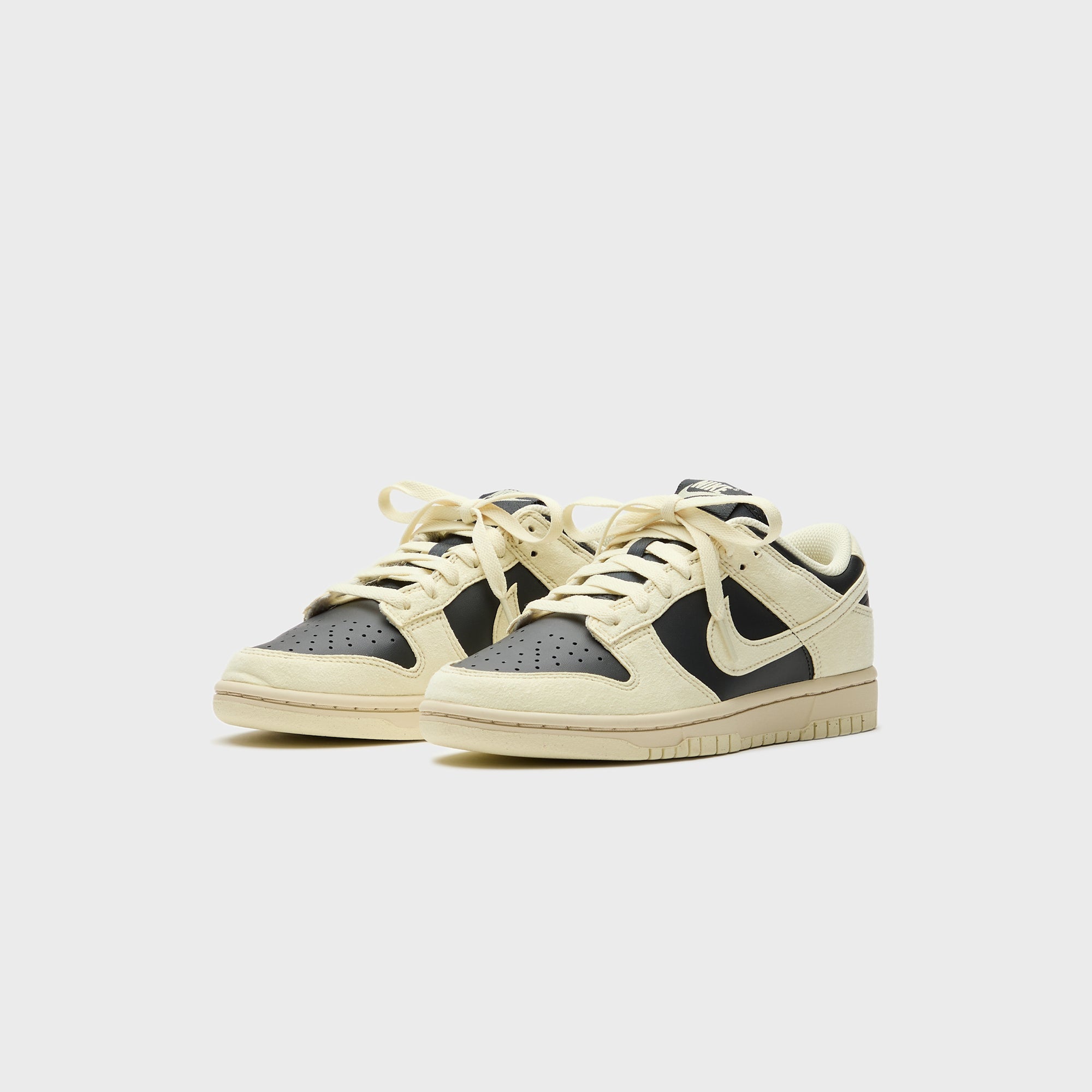 Nike WMNS Dunk Low  - Off-Noir / Light Khaki / Alabaster