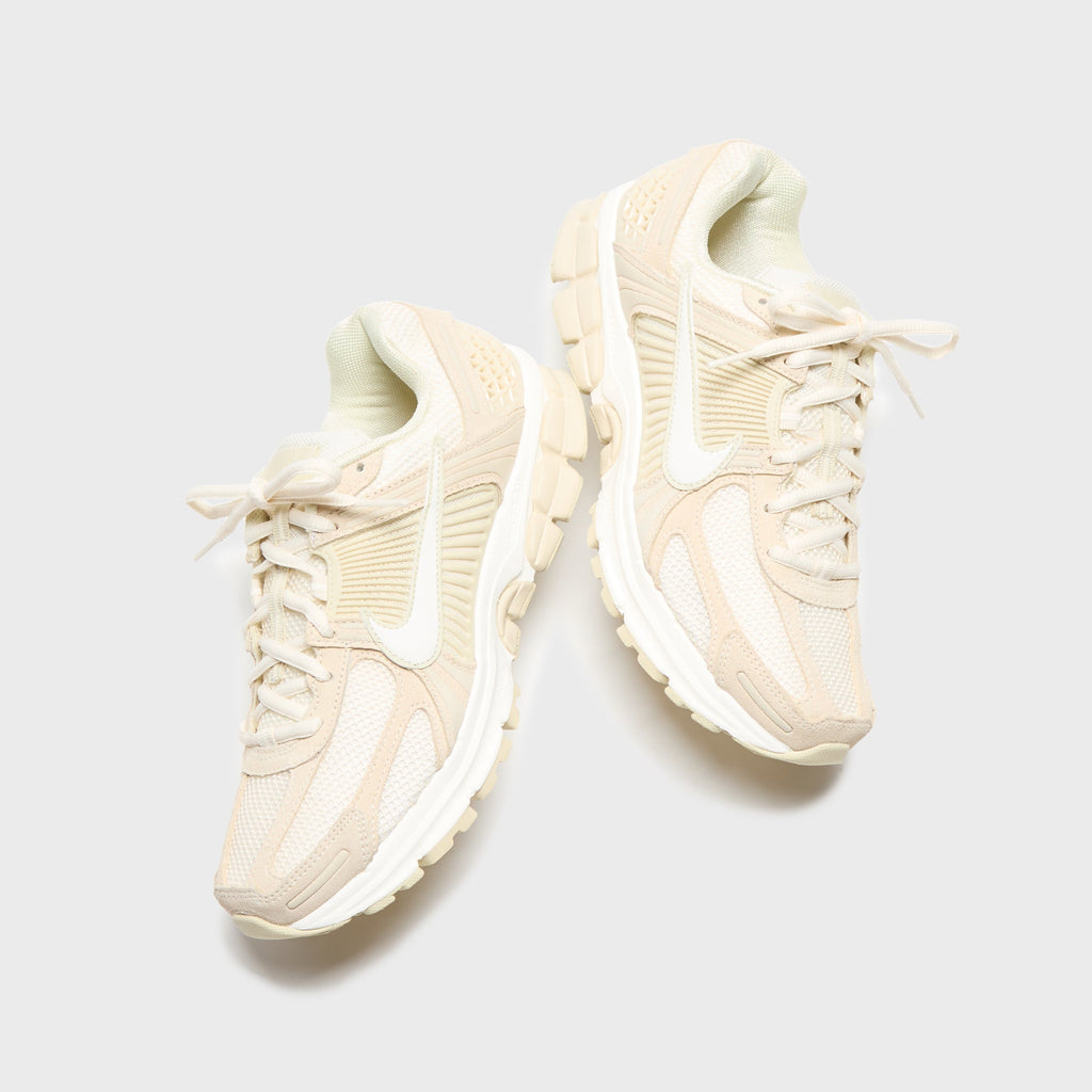 Nike WMNS Zoom Vomero 5 - Beach / Sail / Light Khaki