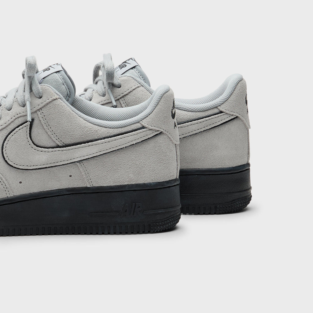 Nike Air Force 1 '07 LV8 - Light Smoke Grey / Light Smoke Grey / Black