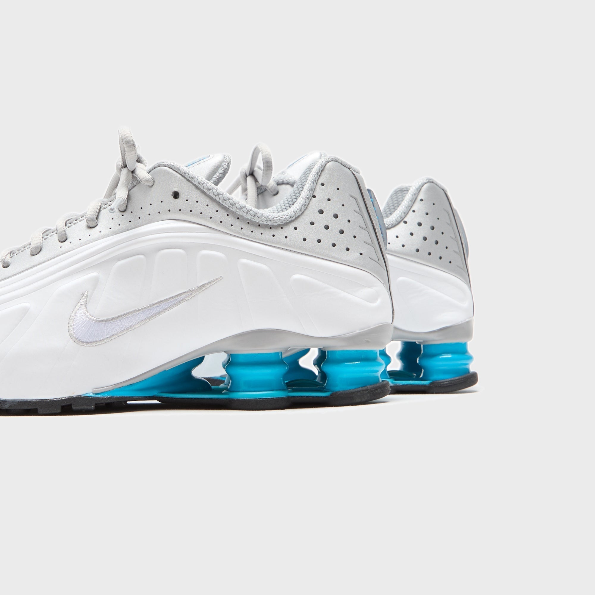 Nike Shox R4 - Metallic Silver / White / Blue Lagoon