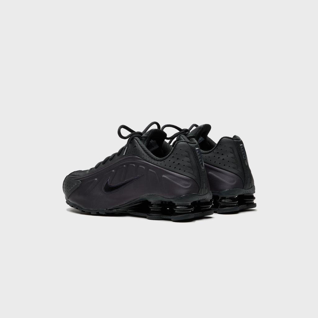 Nike Shox R4 - Cave Purple / Off Noir / Black