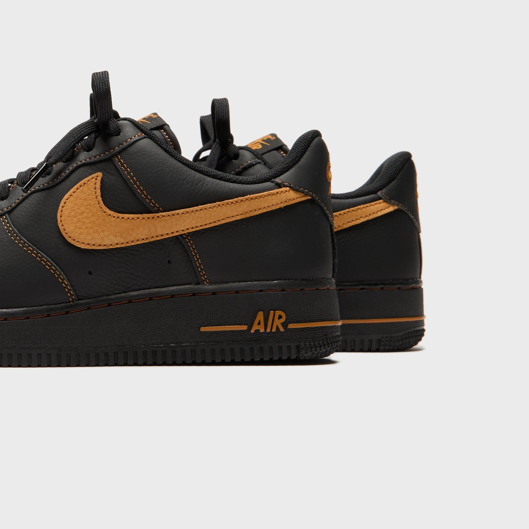 Nike Air Force 1 '07 LV8 - Black / Desert Ochre