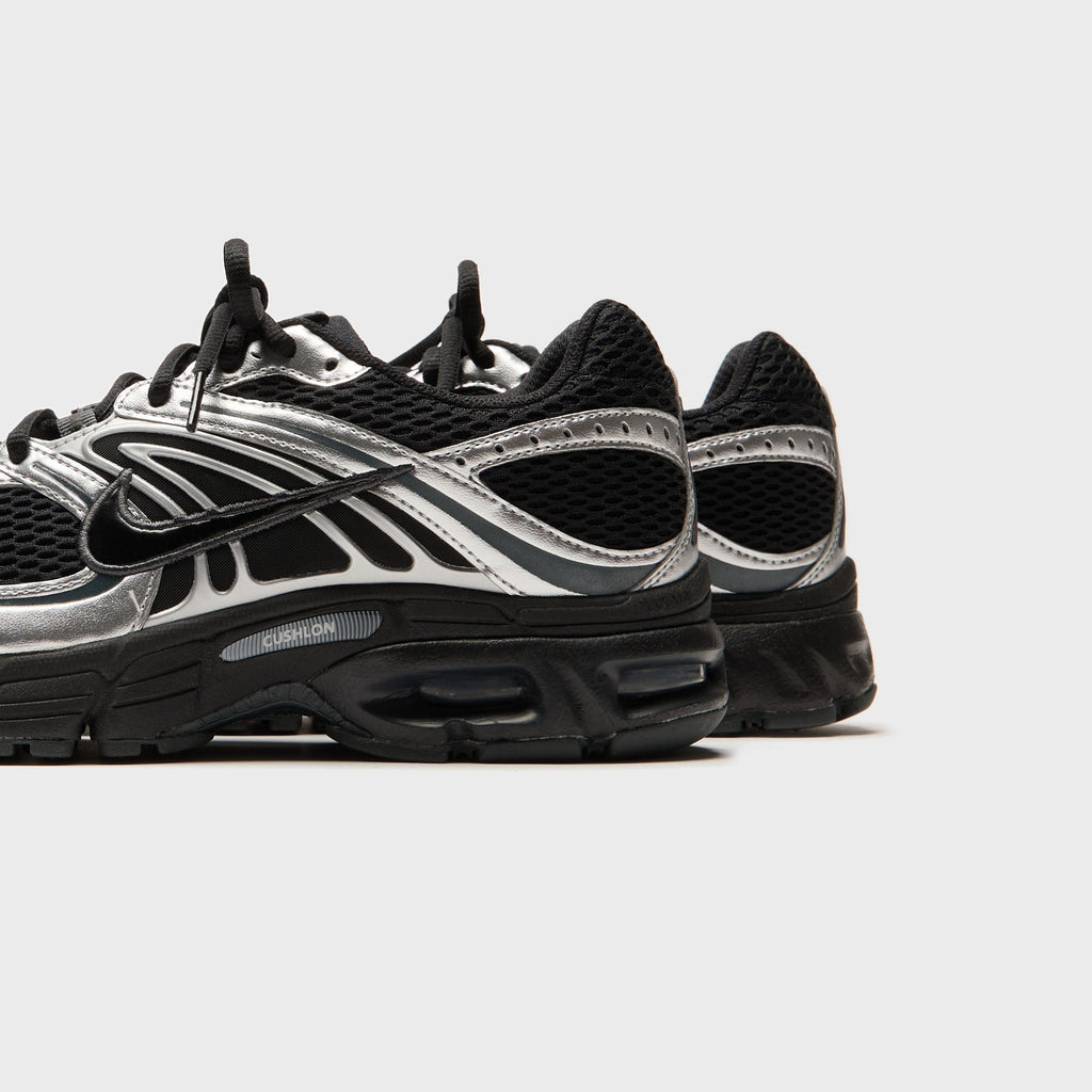 Nike WMNS Air Max Moto 2K - Black / Black / Metallic Silver / Anthracite