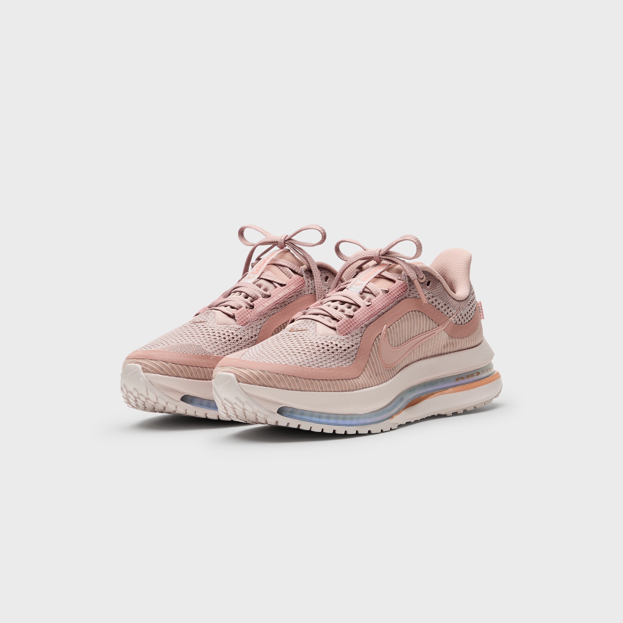 Nike WMNS Pegasus Premium - Particle Pink / Metallic Rose Gold / Silt Red