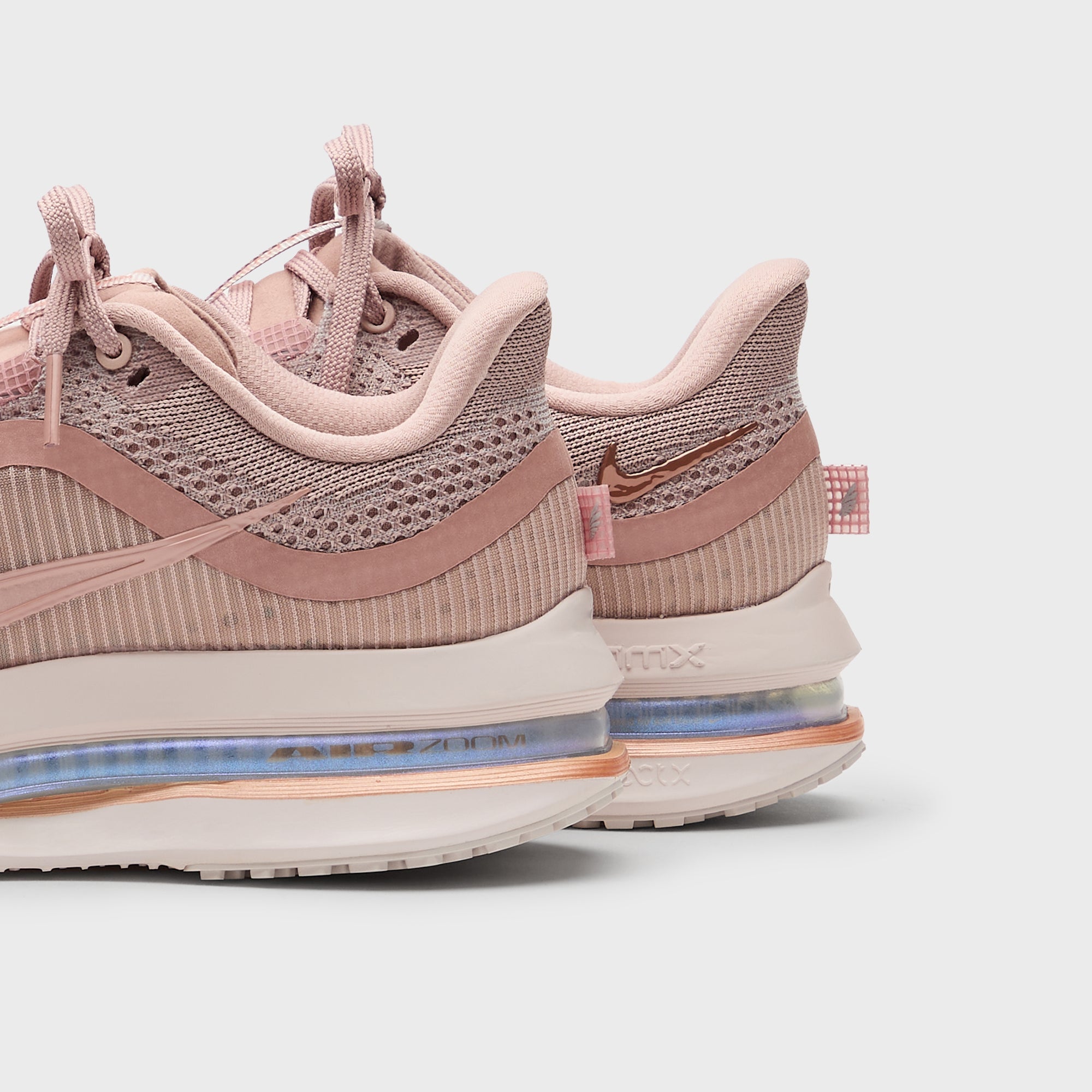 Nike WMNS Pegasus Premium - Particle Pink / Metallic Rose Gold / Silt Red