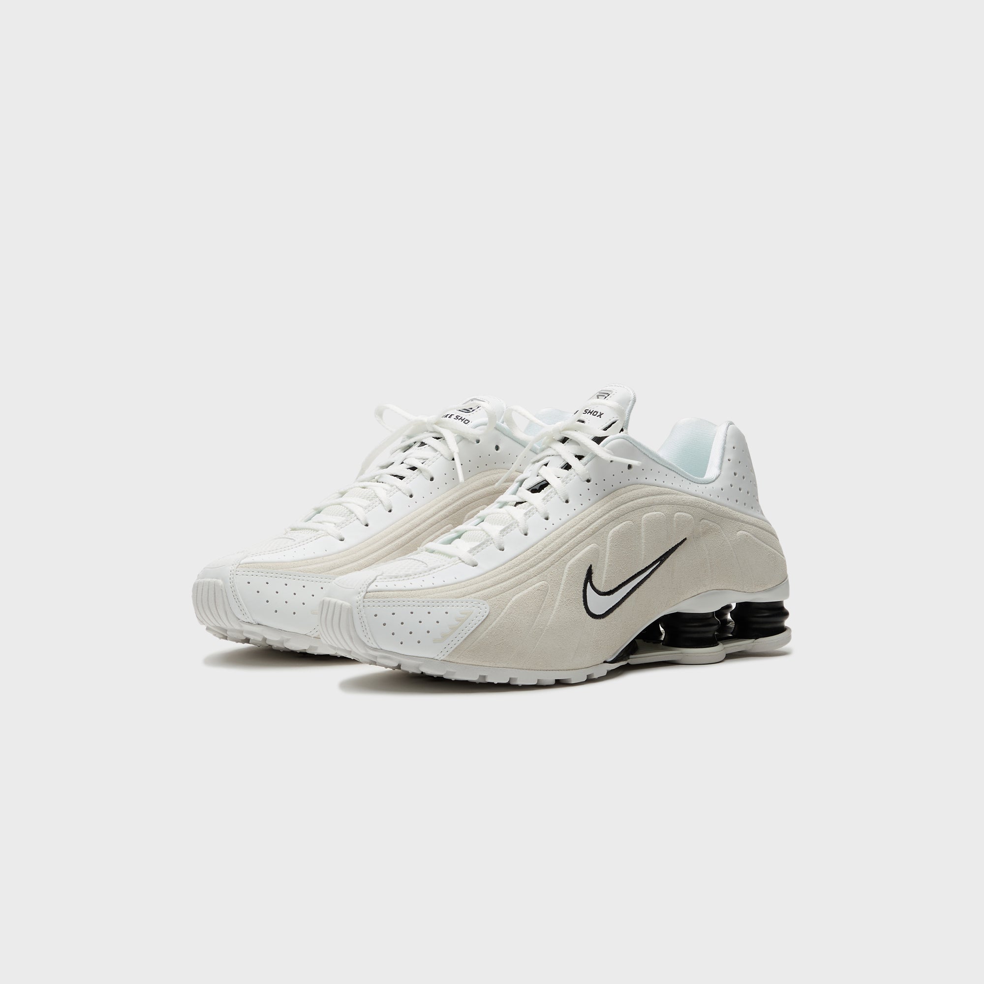 Nike WMNS Shox R4 - Summit White / Black / Light Orewood Brown
