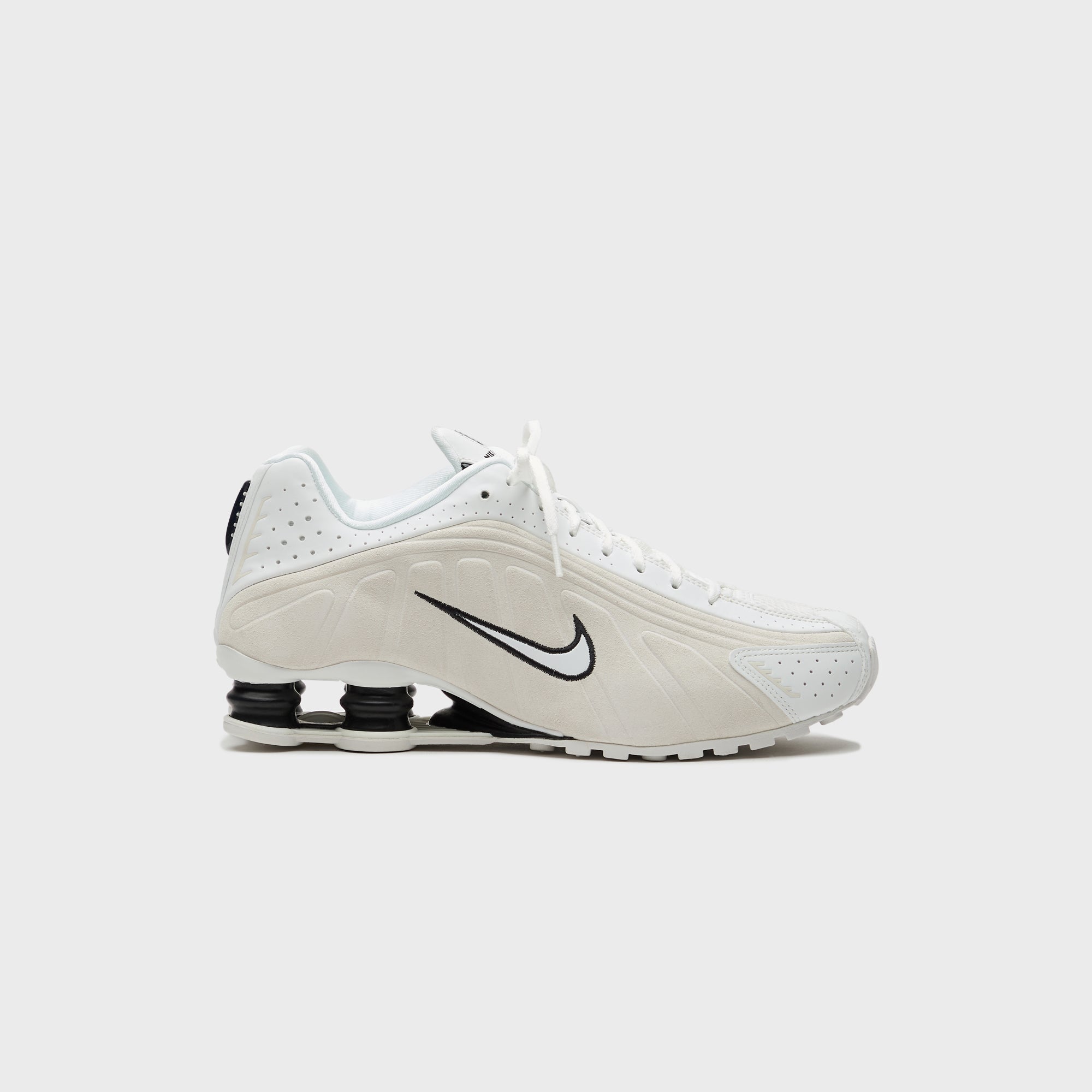Nike WMNS Shox R4 - Summit White / Black / Light Orewood Brown