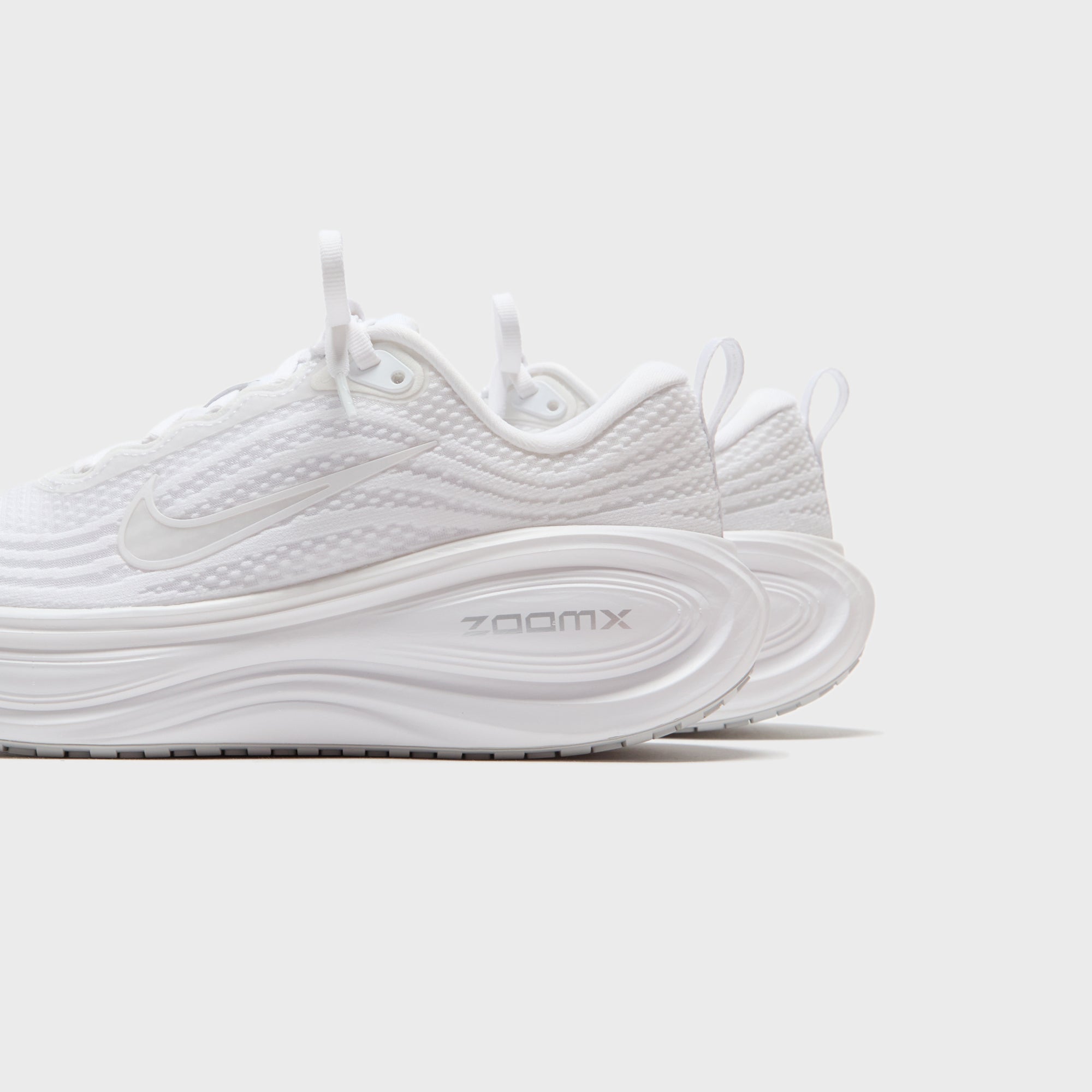 Nike Vomero Plus - White / Summit White / Photon Dust