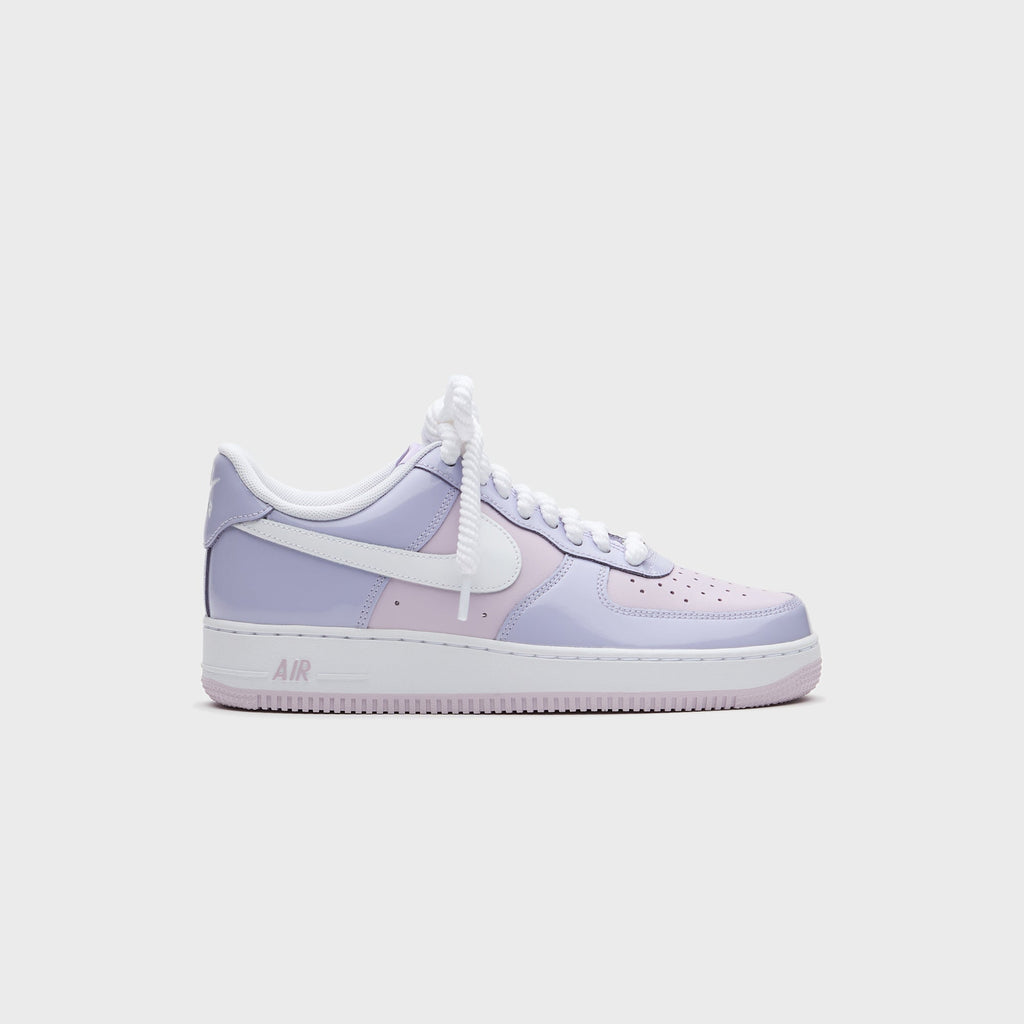 Nike Air Force 1 ’07 LV8 - Edge Hydrangeas / White / Doll
