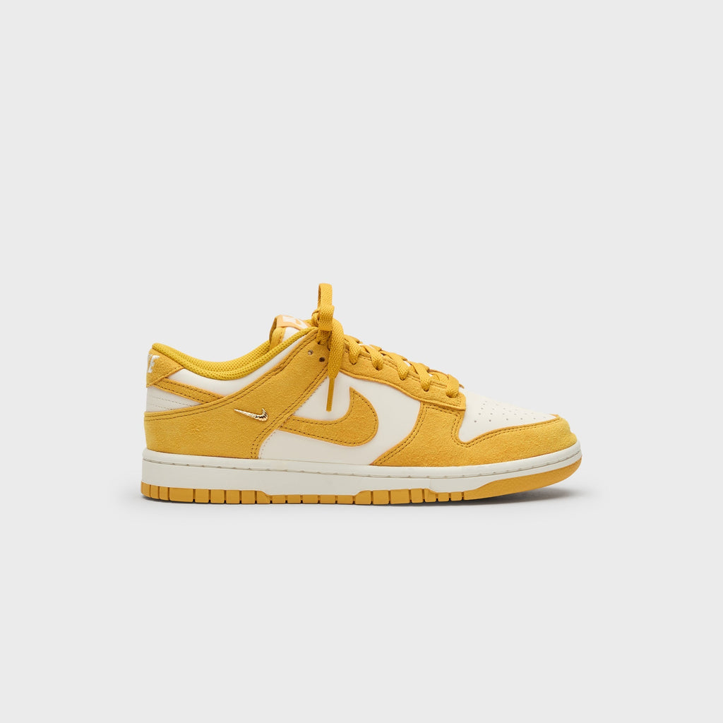 Nike WMNS Dunk Low - Pale Ivory / Dark Sulfur / Sail