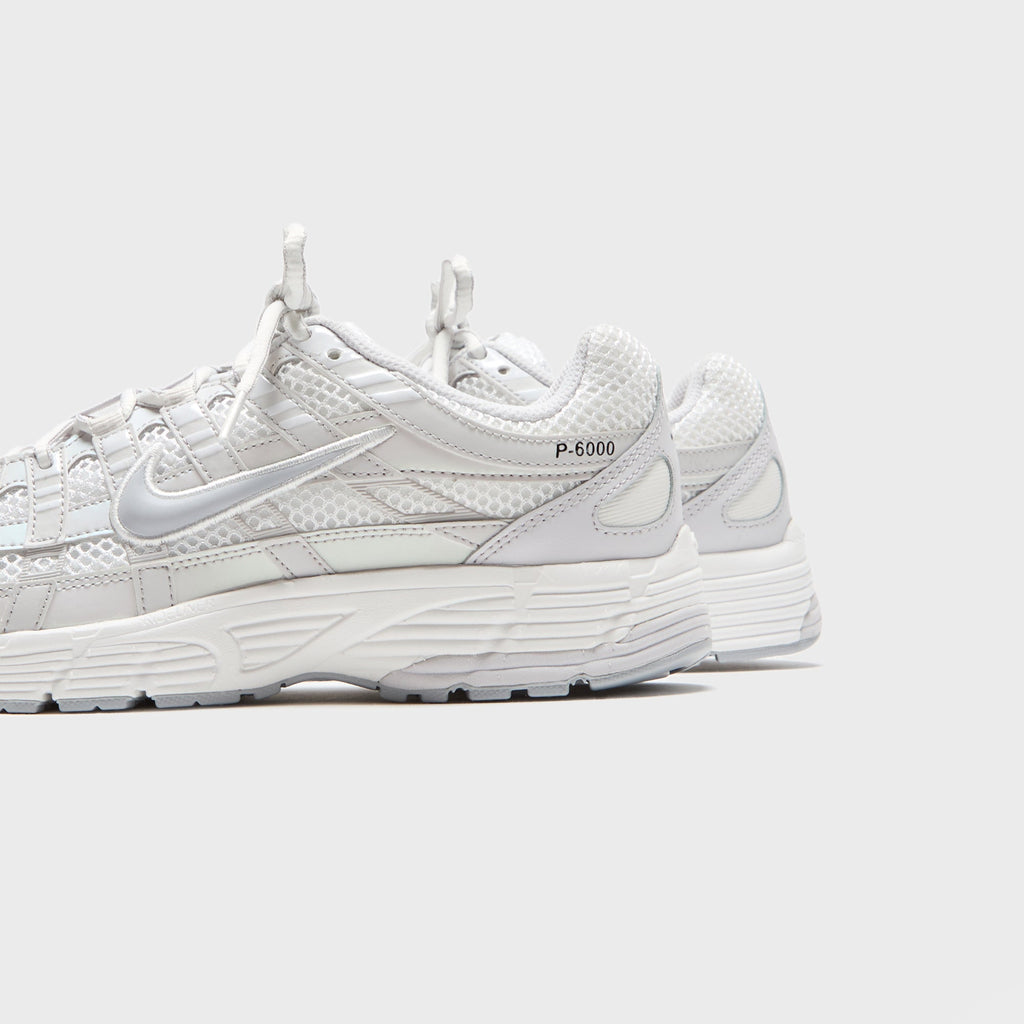 Nike WMNS P-6000 - Summit White / Wolf Grey / Vast Grey