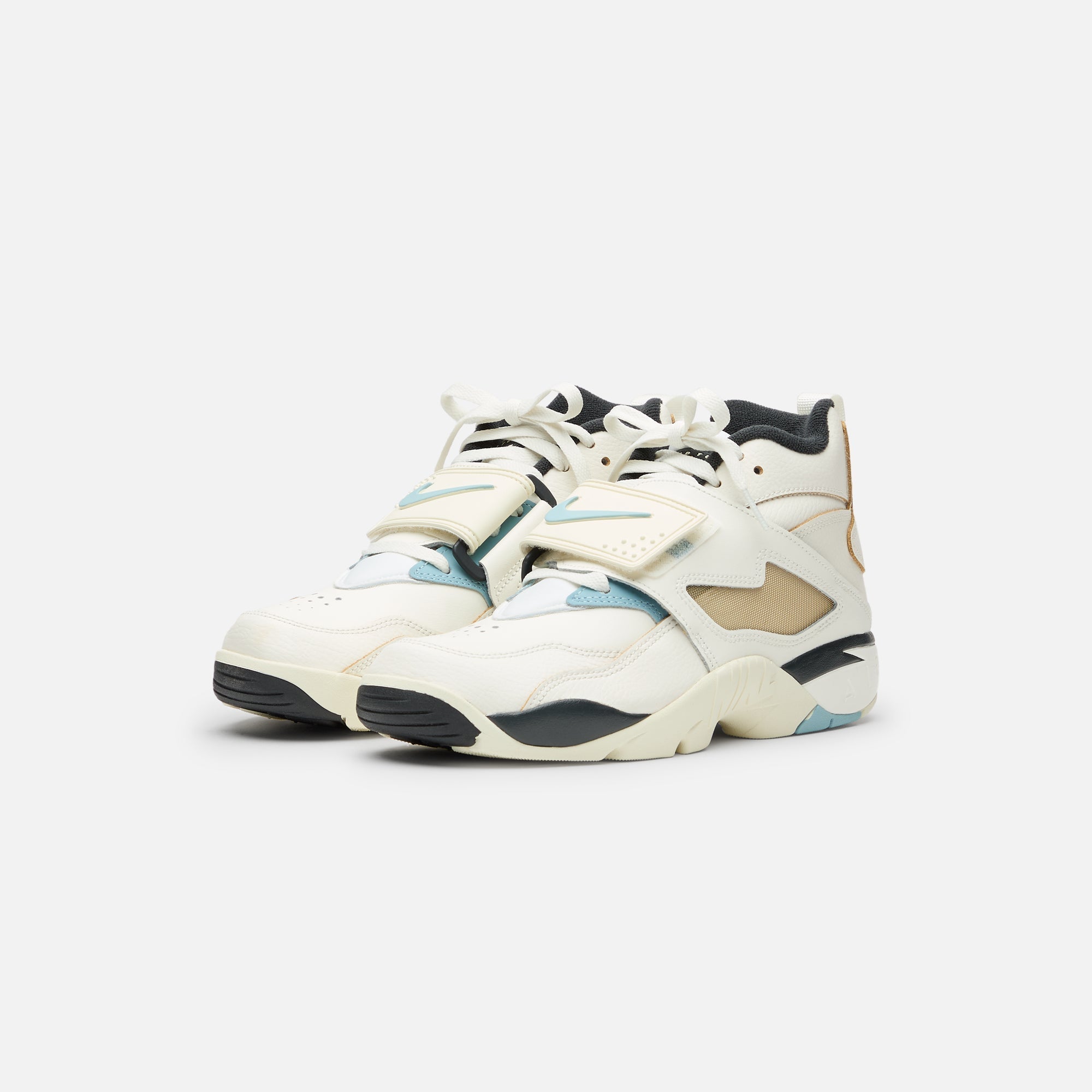 Nike Air Diamond Turf - Sail / Mica Blue / Coconut Milk / Off Noir