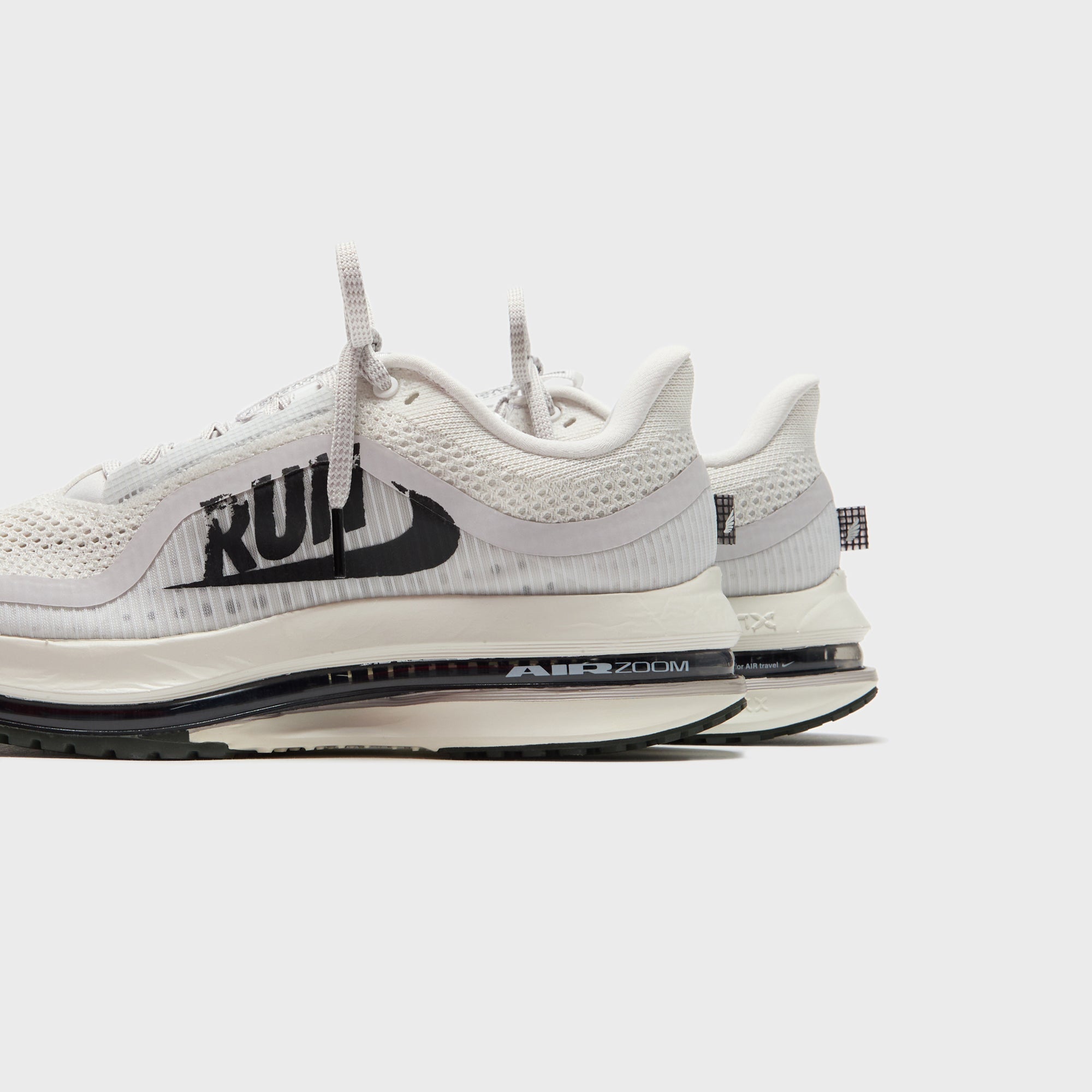 Nike Pegasus Premium - Platinum Tint / Black / Sail / College Grey