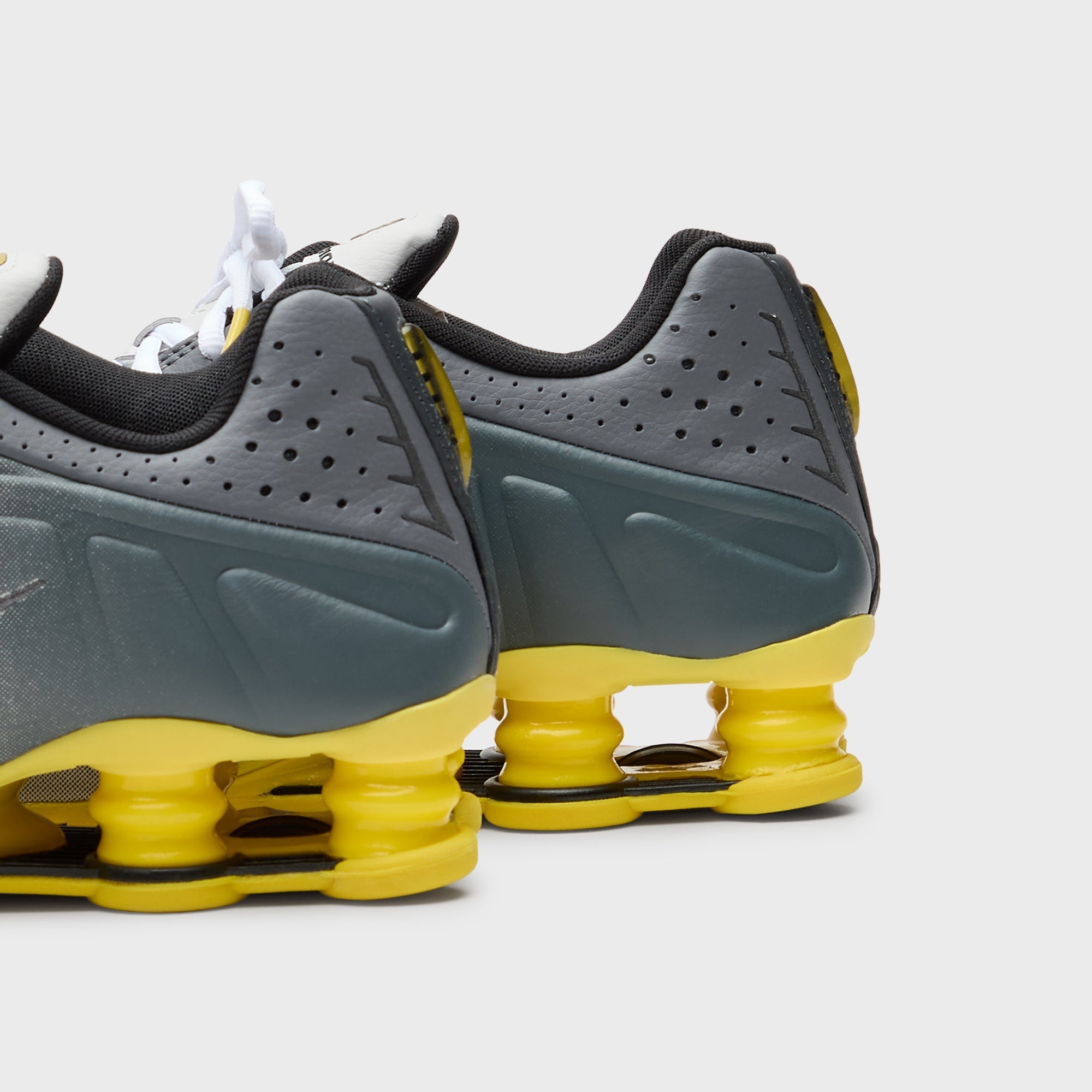 Nike Shox R4 SE - Vast Grey / Bright Citron / Light Graphite