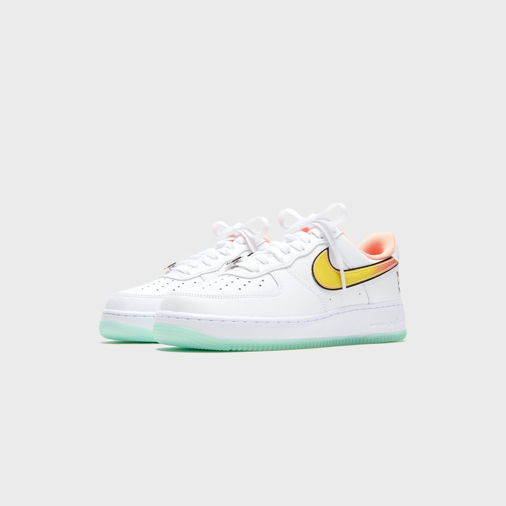 Nike Air Force 1 '07 - White / Crimson Pulse / Green Glow