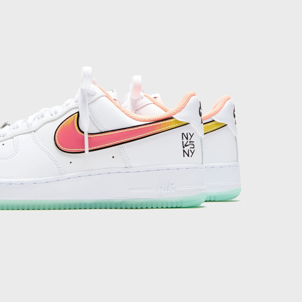 Nike Air Force 1 '07 - White / Crimson Pulse / Green Glow