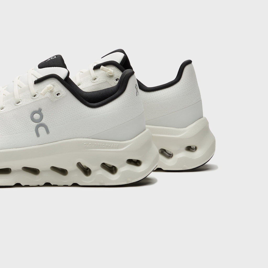 On Running Cloudtilt - Pearl / Ice