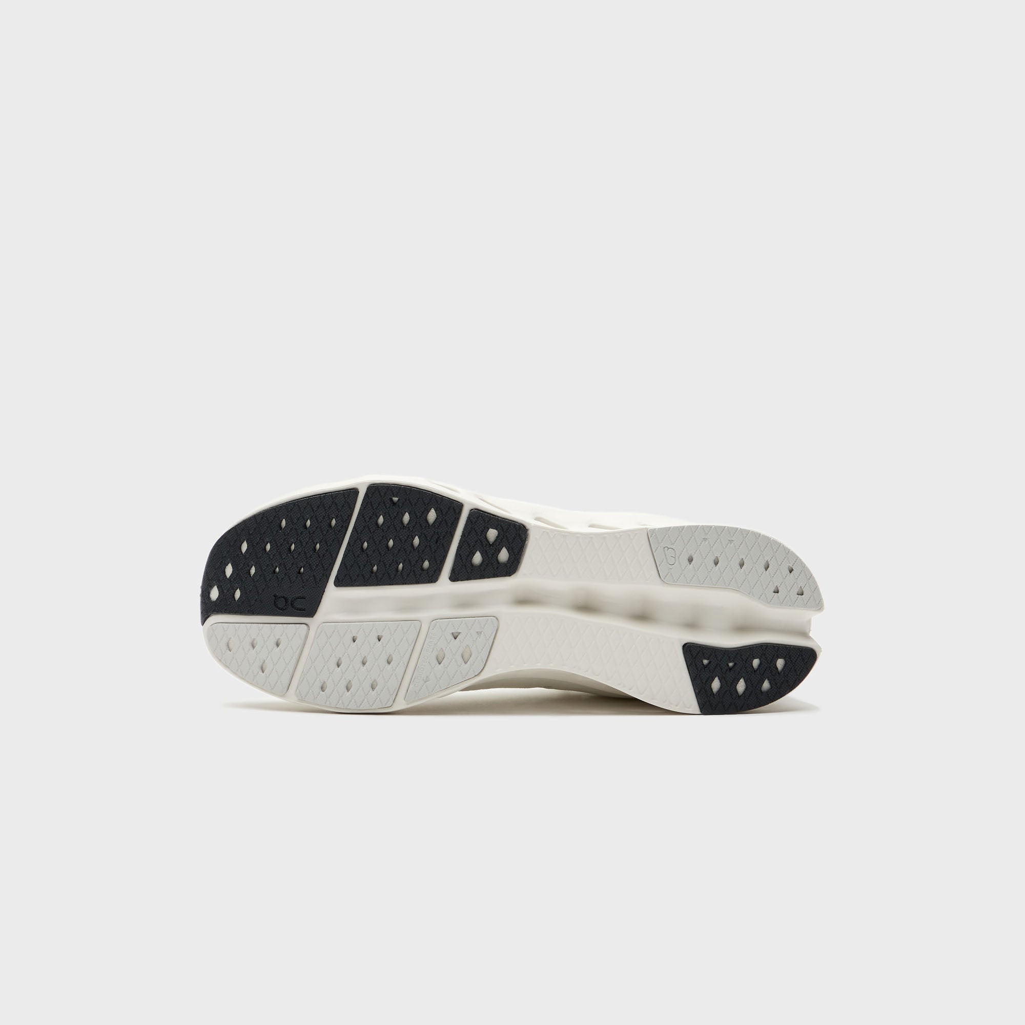 On Running Cloudsurfer 2 - Ivory