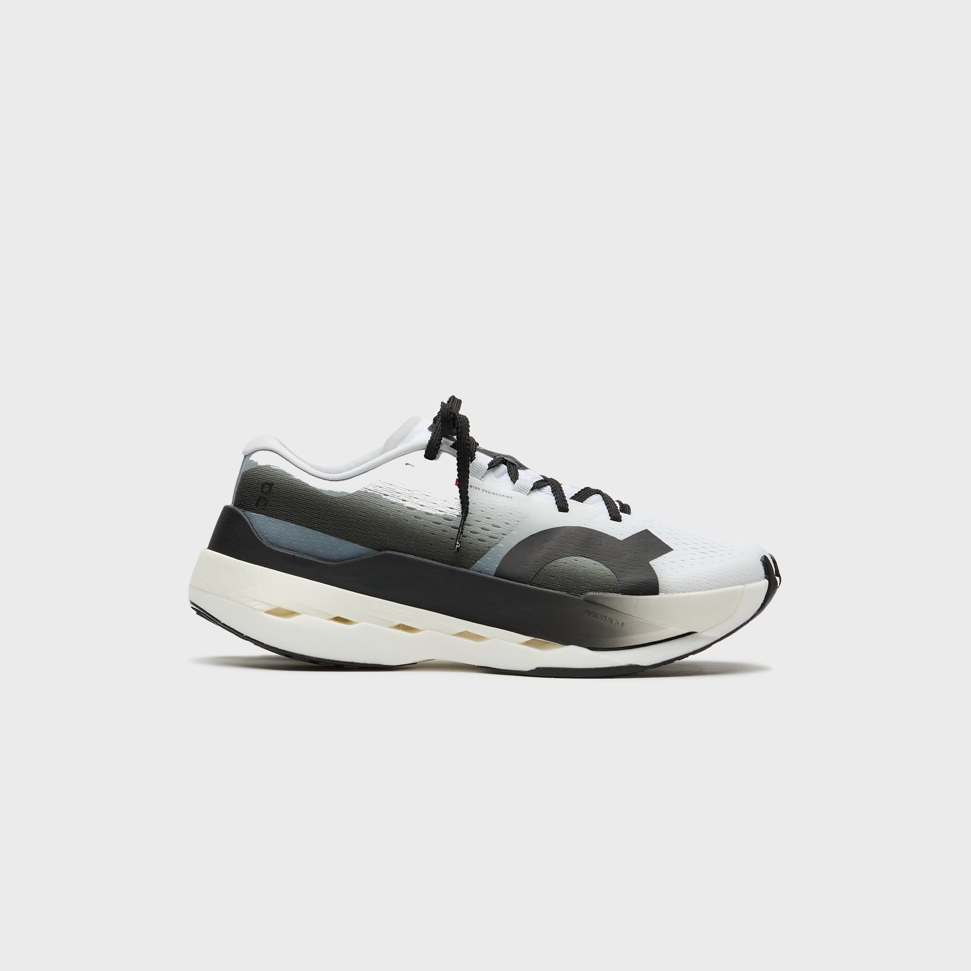 On Running Cloudboom Max - White / Black