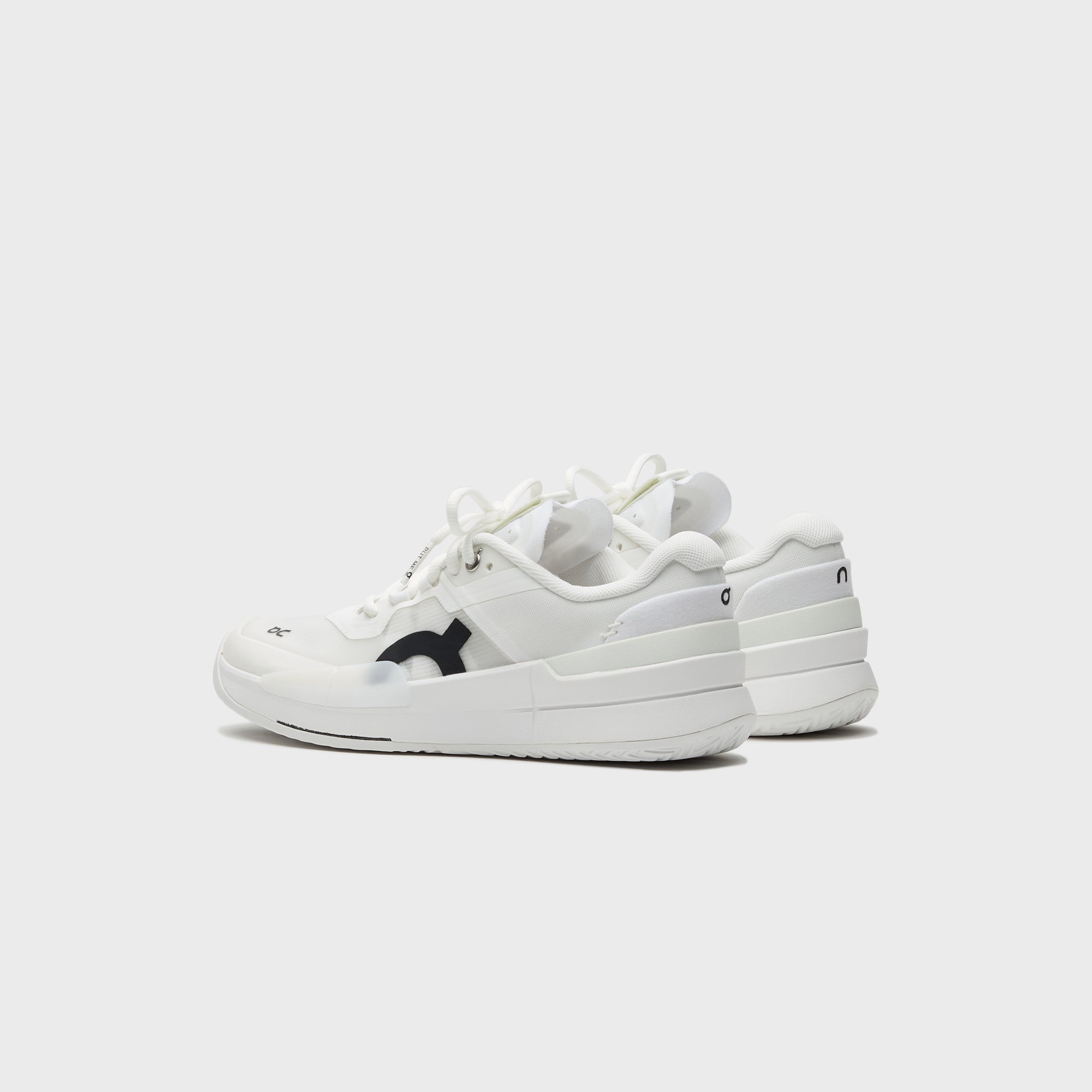 On Running WMNS The Roger Pro 2 - All White