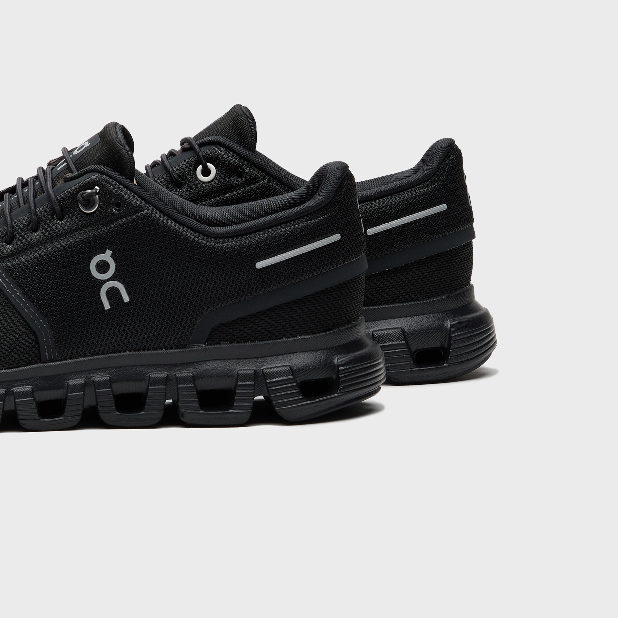 On Running WMNS Cloud 6 - Black