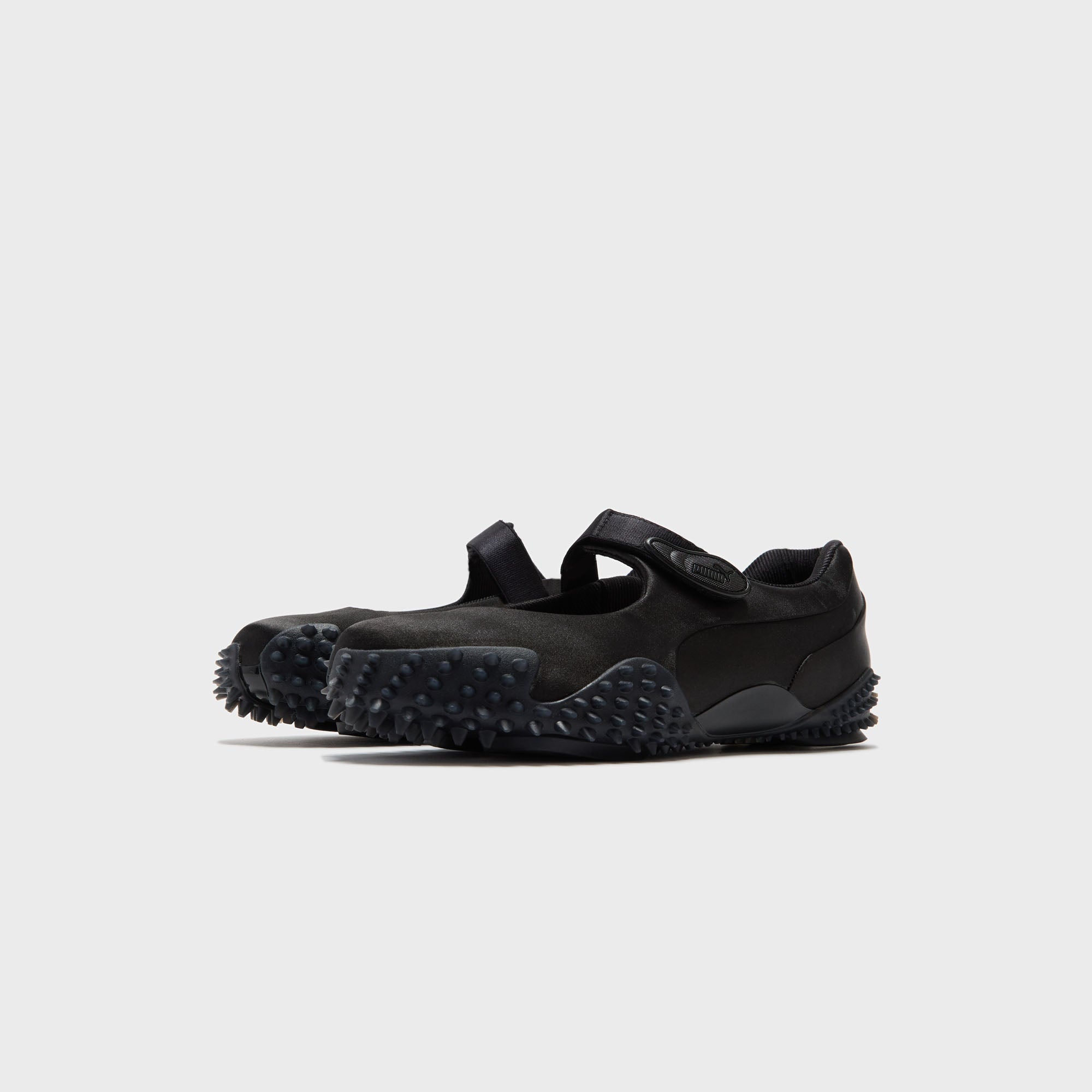 PUMA WMNS Mostro Fey Satin - Puma Black / Cool Dark Gray