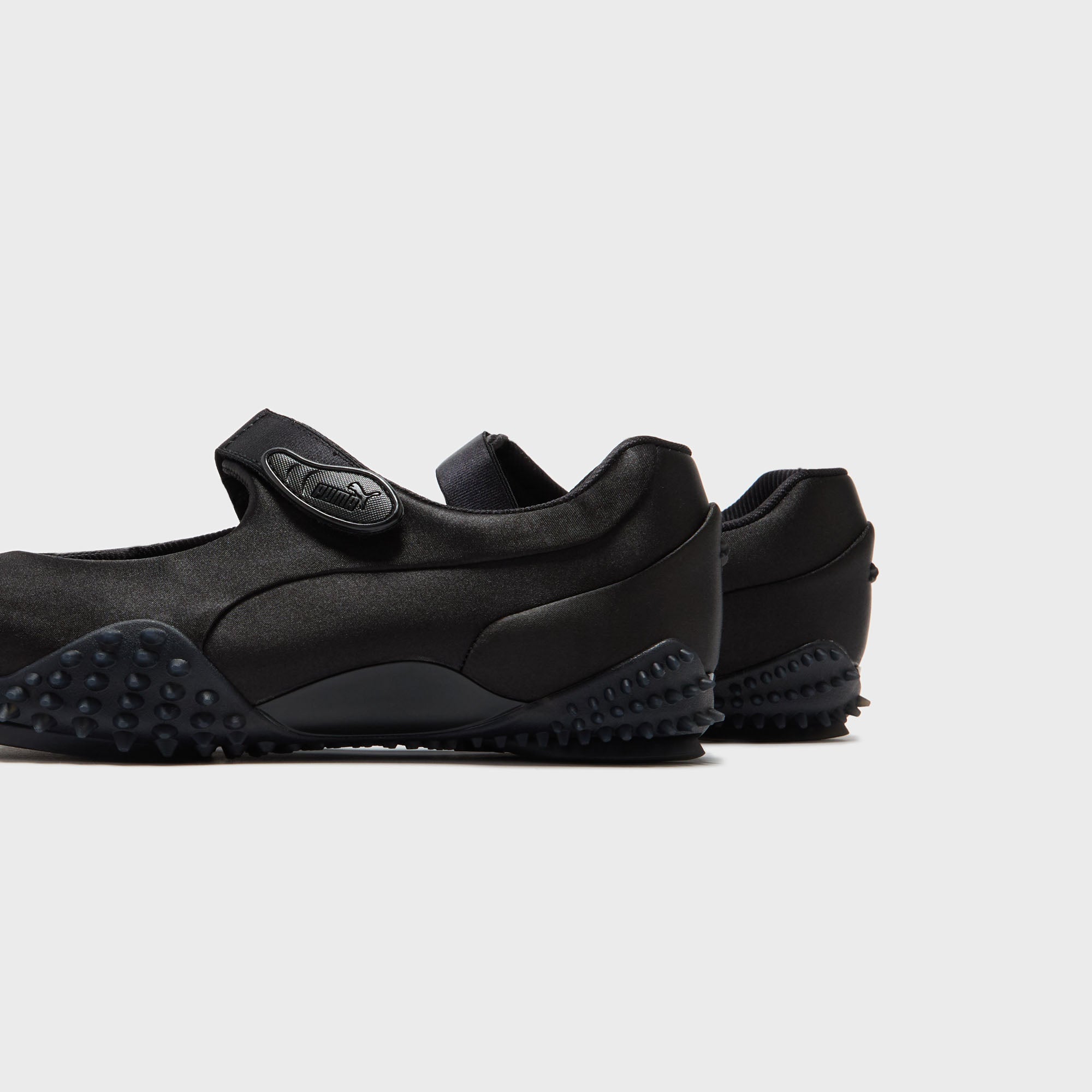PUMA WMNS Mostro Fey Satin - Puma Black / Cool Dark Gray
