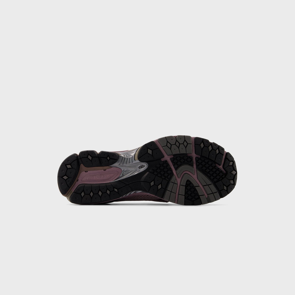 New Balance 1906 Loafer - Pink /  Metallic Silver