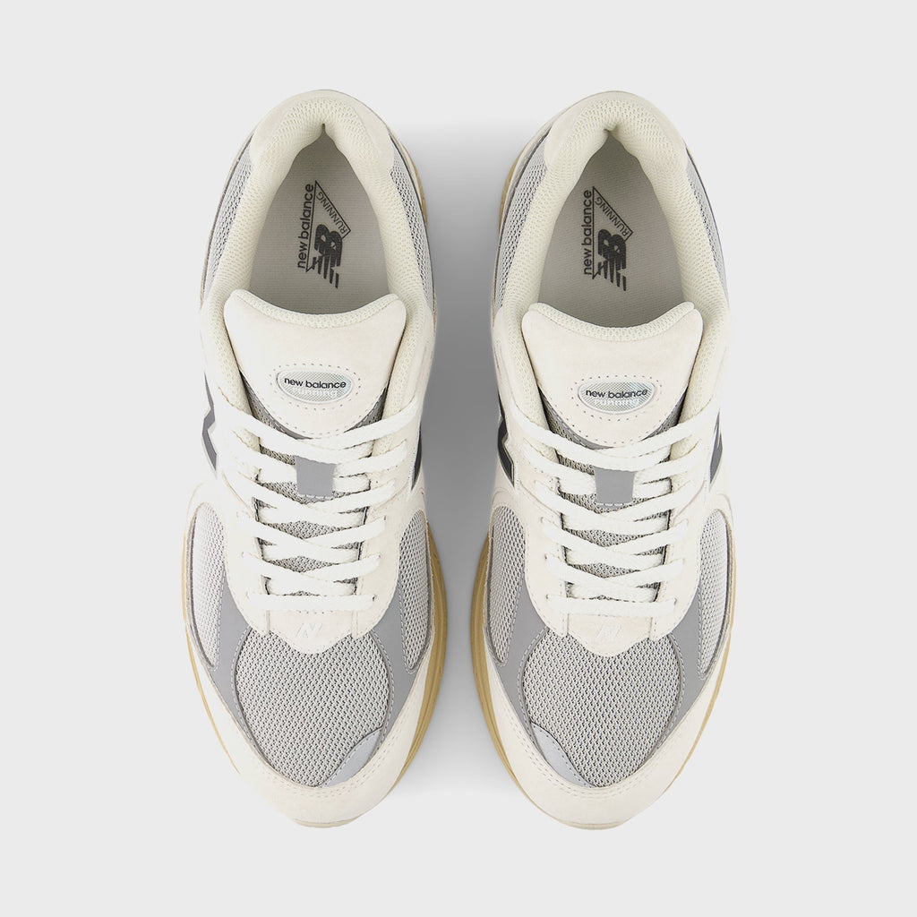 New Balance 2002R - Linen / Rain Cloud / Black Cement