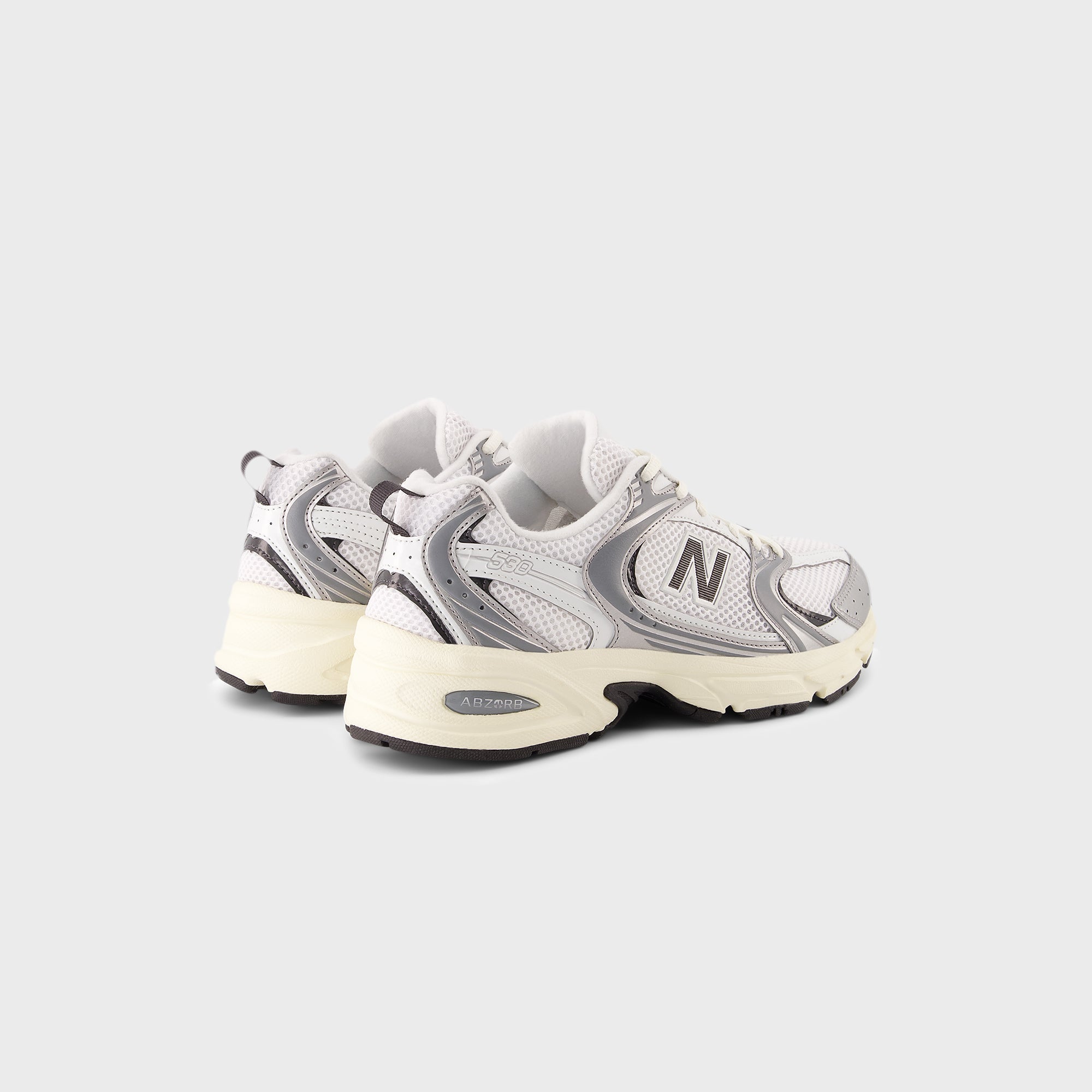 New Balance 530 - Silver Metallic / Black Cement