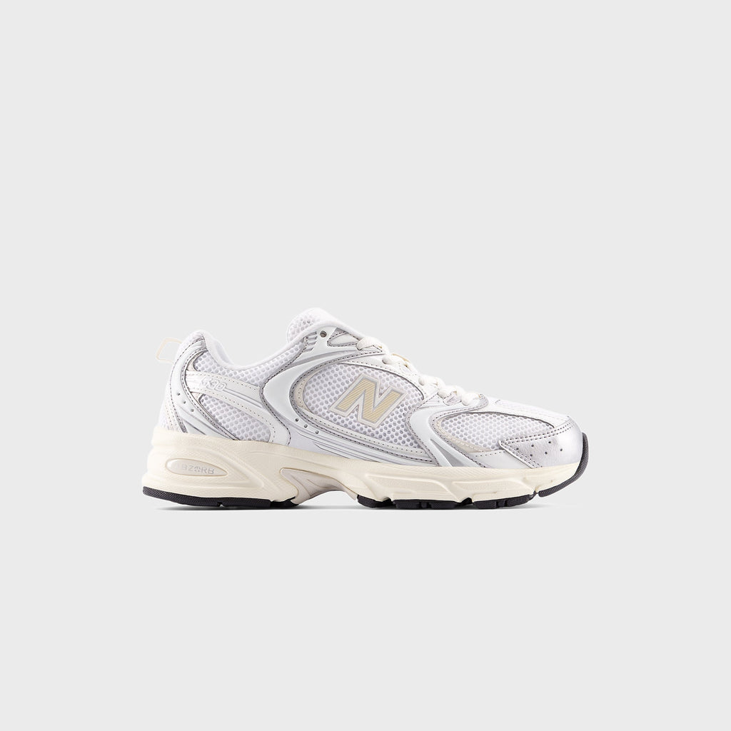 New Balance 530 - Silver Metallic / Linen