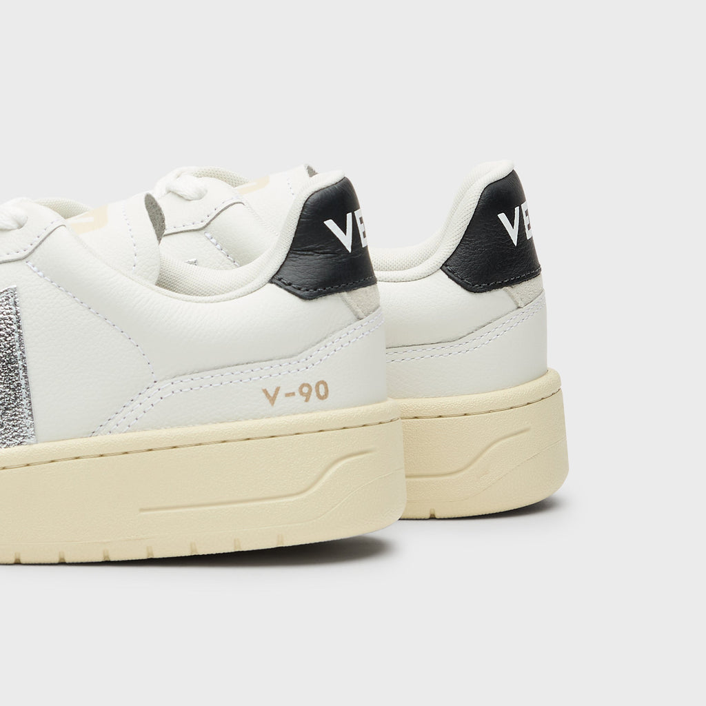 Veja V-90 - White / Silver / Black