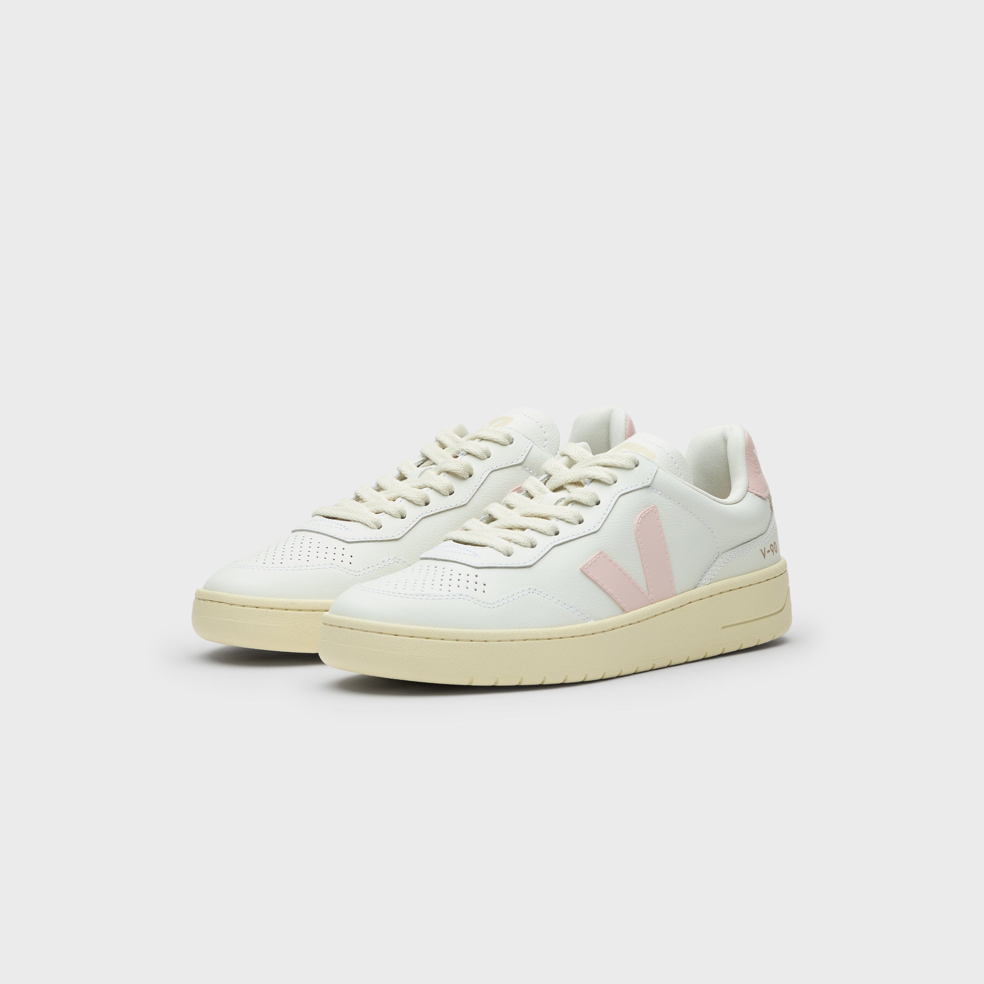 Veja V-90 - White / Petale