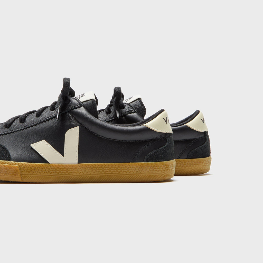 Veja WMNS Volley - Black Pierre