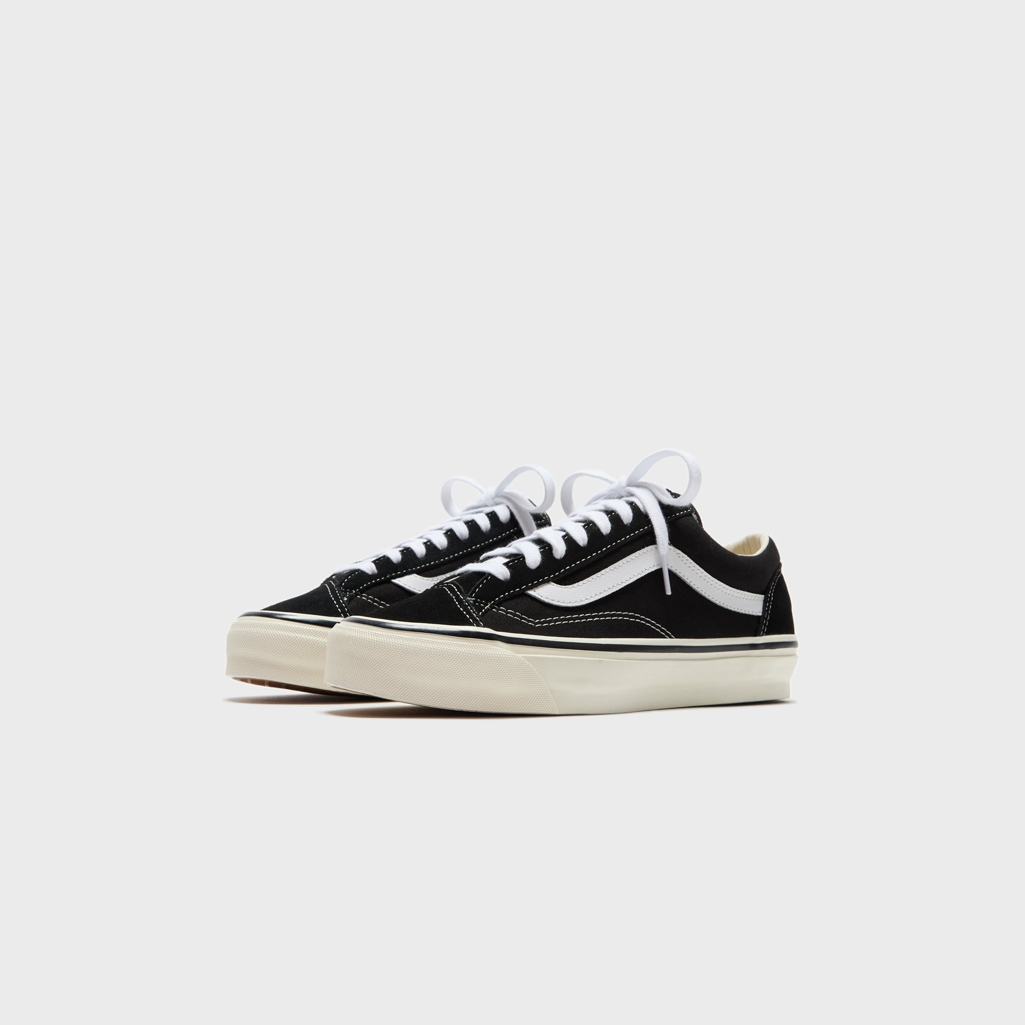 VANS LX Old Skool 36 - Black / Marshmallow