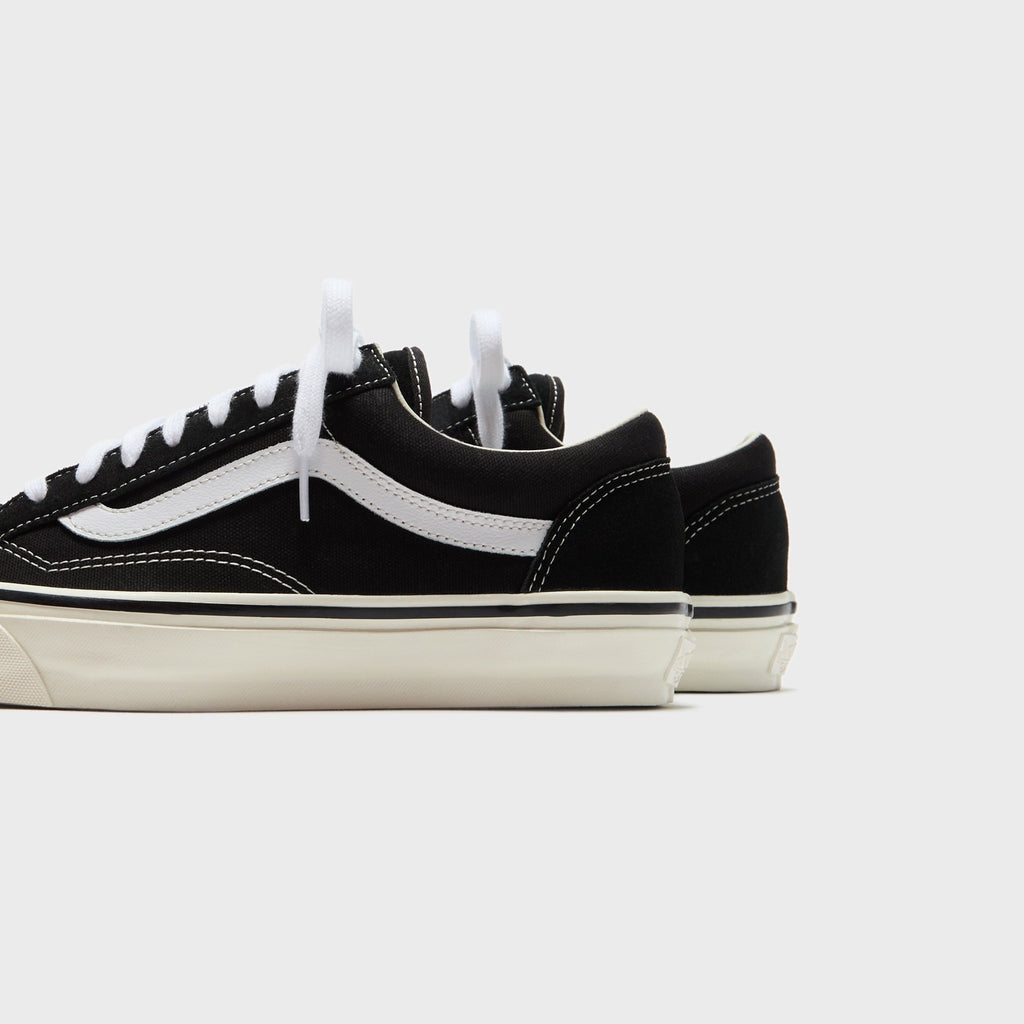 VANS LX Old Skool 36 - Black / Marshmallow