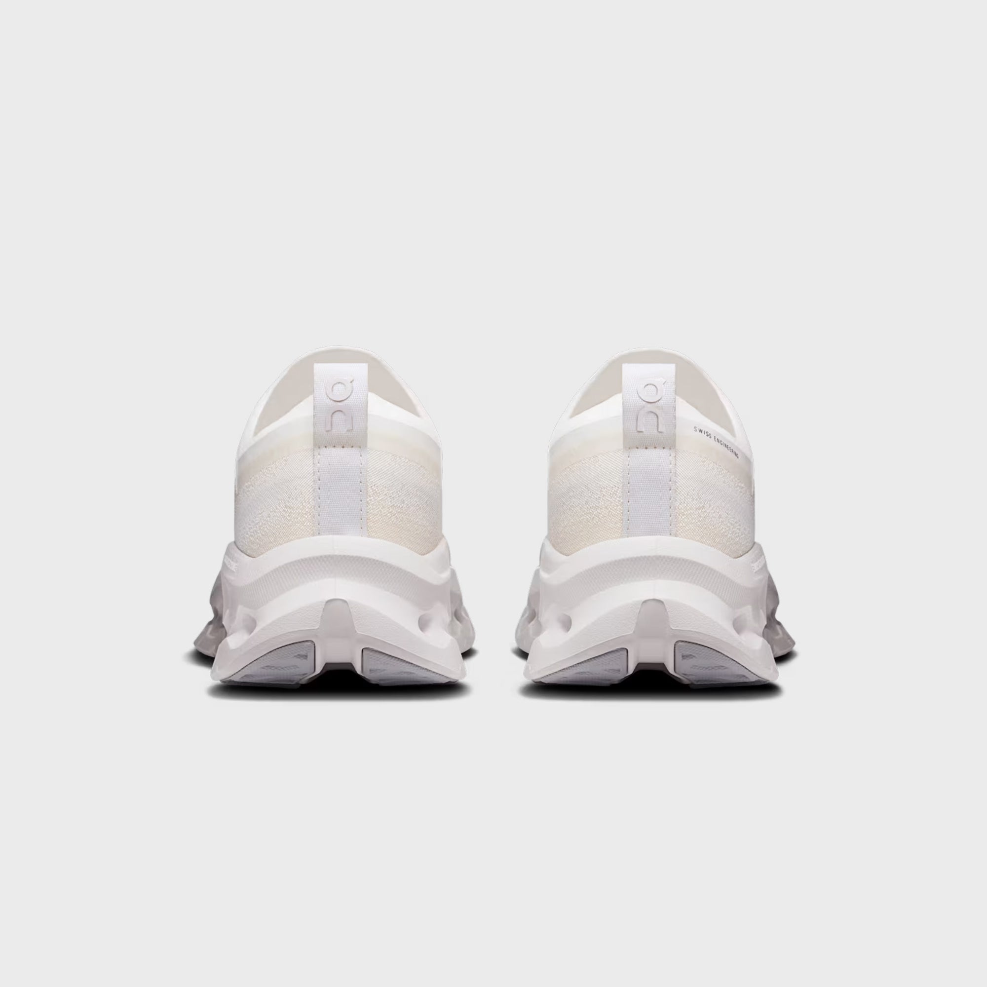 On Running WMNS Cloudtilt Moon - White / Frost
