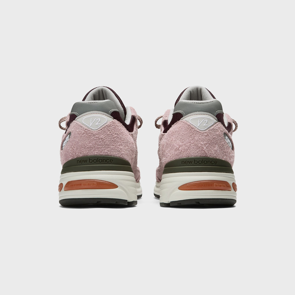 New Balance Made in UK 991v2 - Deauville Mauve / Fig / Oyster Mushroom